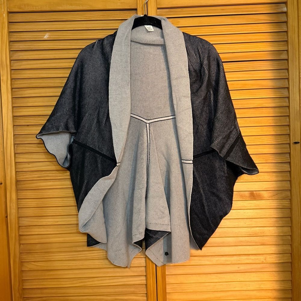 Lululemon Athletica Light Gray Knit Cardigan